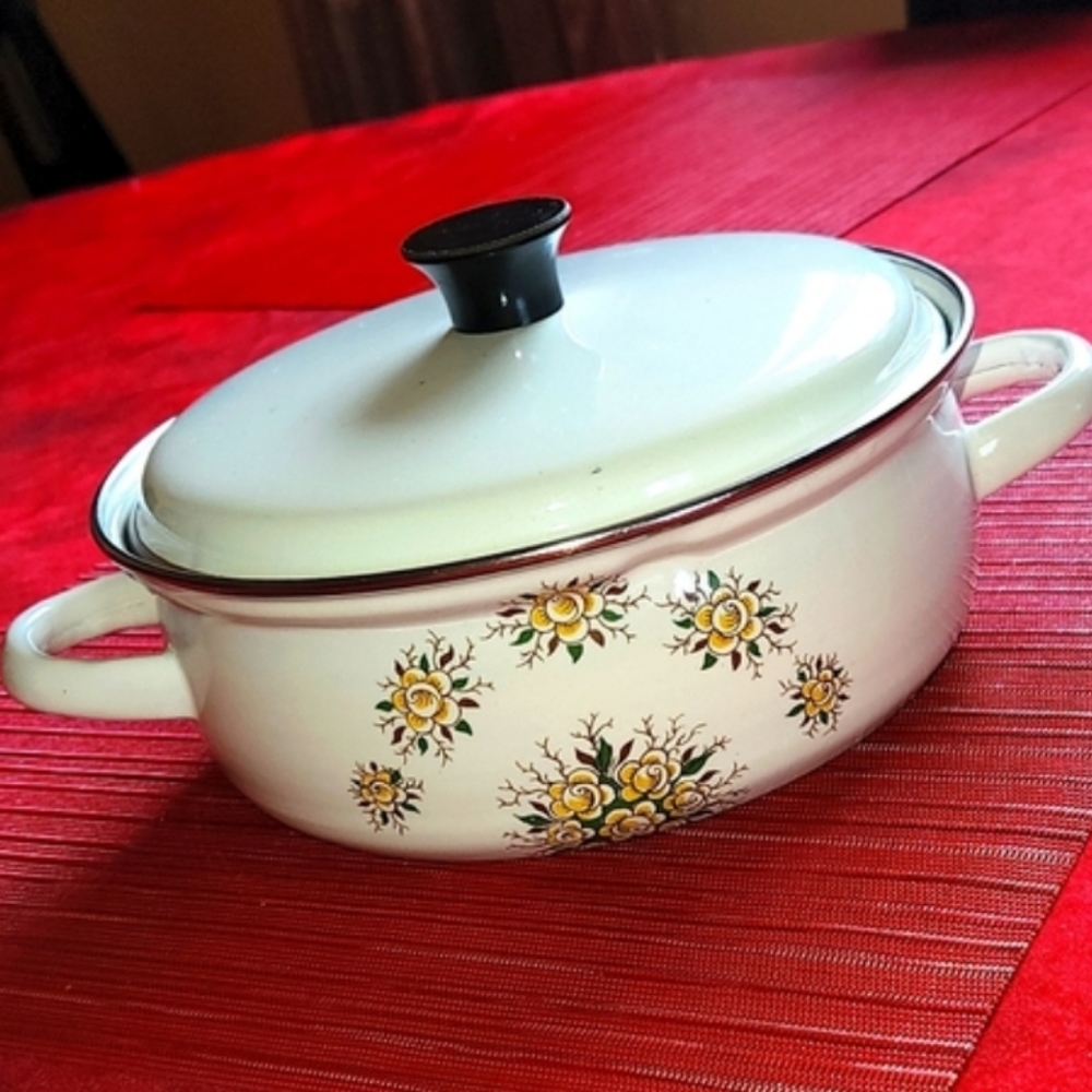 Enamel Cooking Pot Vintage